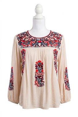 NEW LAYERZ CLOTHING embroidered 3/4 sleeve top in cream